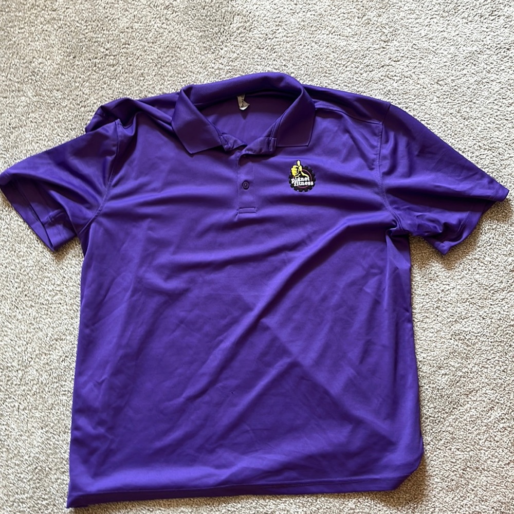 XL men’s planet fitness polo